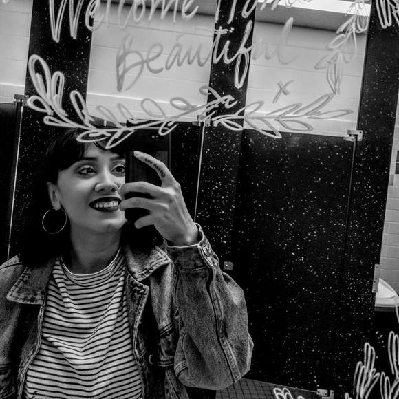 Meet your Posher, Cindy - Picture 1 of 1